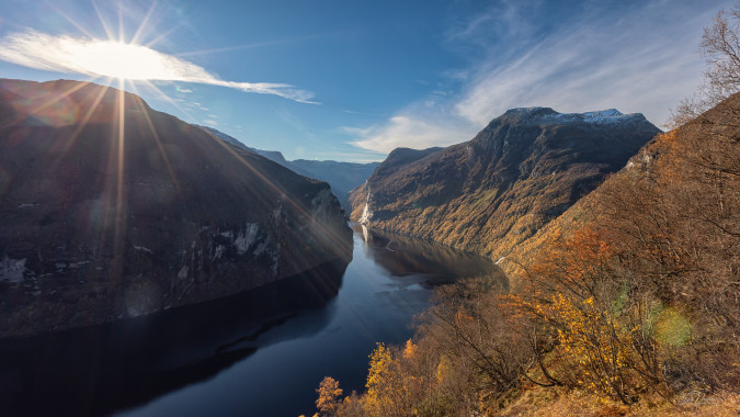 Small Boat, Grand Fjord