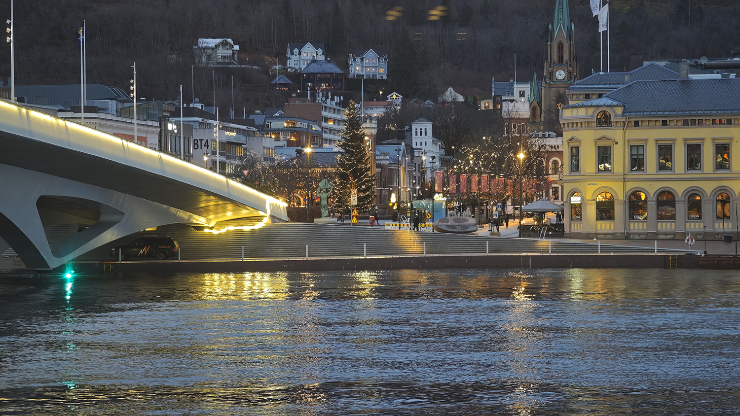 Drammen, du train Oslo - Bergen 