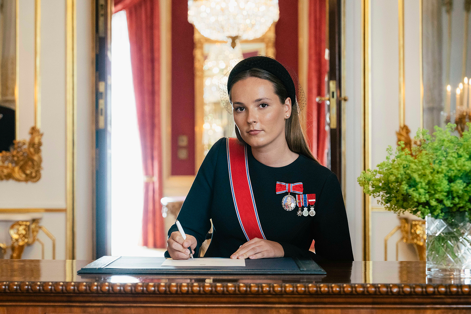 La Princesse Héritière Ingrid Alexandra prête serment à la Constitution
